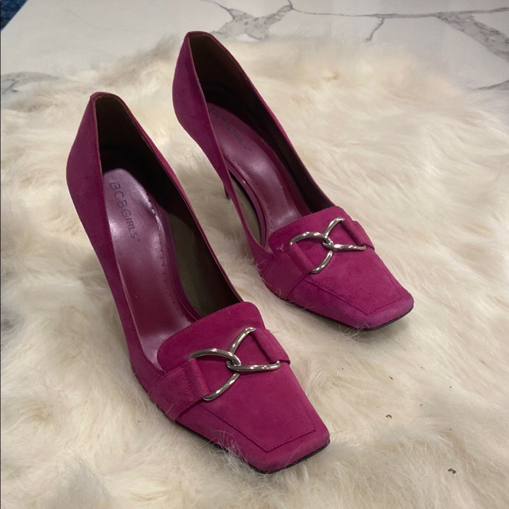 BCBGMaxAzria Pink Heels with Square Toe and Suede Finish